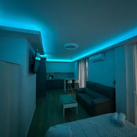 Castillo Deluxe 아파트